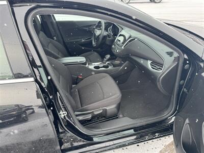 2023 Chevrolet Malibu LT   - Photo 25 - Schoolcraft, MI 49087