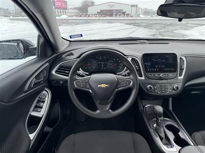2023 Chevrolet Malibu LT   - Photo 18 - Schoolcraft, MI 49087