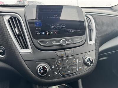 2023 Chevrolet Malibu LT   - Photo 14 - Schoolcraft, MI 49087