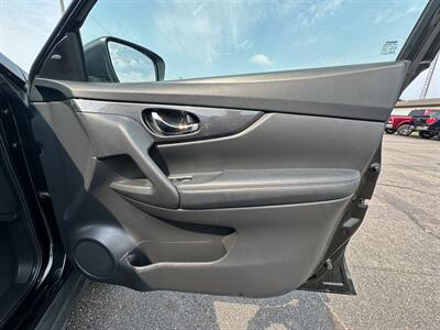 2019 Nissan Rogue SV   - Photo 11 - Schoolcraft, MI 49087