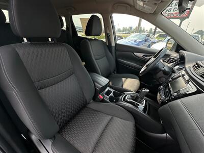 2019 Nissan Rogue SV   - Photo 13 - Schoolcraft, MI 49087