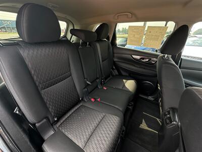 2019 Nissan Rogue SV   - Photo 18 - Schoolcraft, MI 49087