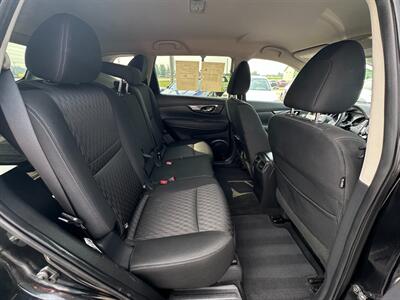 2019 Nissan Rogue SV   - Photo 17 - Schoolcraft, MI 49087
