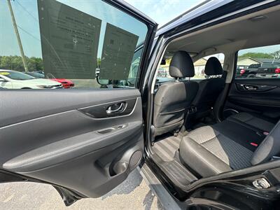 2019 Nissan Rogue SV   - Photo 22 - Schoolcraft, MI 49087
