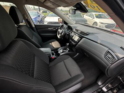 2019 Nissan Rogue SV   - Photo 14 - Schoolcraft, MI 49087