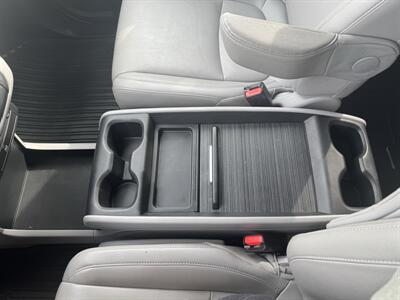 2018 Honda Odyssey Touring   - Photo 17 - Schoolcraft, MI 49087