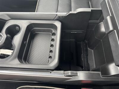 2022 RAM 1500 Laramie   - Photo 18 - Schoolcraft, MI 49087
