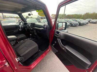 2013 Jeep Wrangler Unlimited Sport   - Photo 9 - Schoolcraft, MI 49087