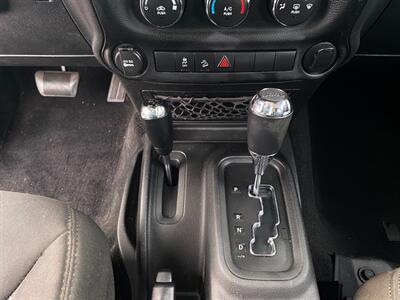 2013 Jeep Wrangler Unlimited Sport   - Photo 32 - Schoolcraft, MI 49087