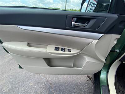 2014 Subaru Outback 2.5i Premium   - Photo 28 - Schoolcraft, MI 49087