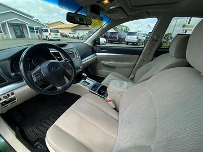 2014 Subaru Outback 2.5i Premium   - Photo 31 - Schoolcraft, MI 49087