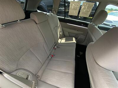2014 Subaru Outback 2.5i Premium   - Photo 18 - Schoolcraft, MI 49087