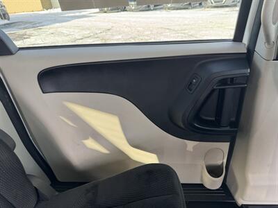 2015 Dodge Grand Caravan SE   - Photo 23 - Schoolcraft, MI 49087