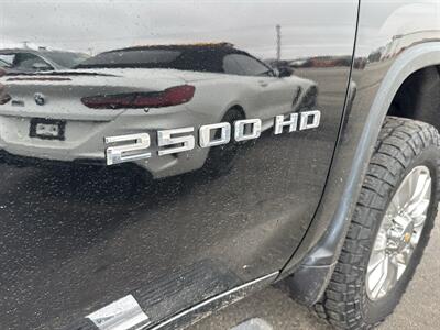 2022 Chevrolet Silverado 2500HD High Country   - Photo 31 - Schoolcraft, MI 49087