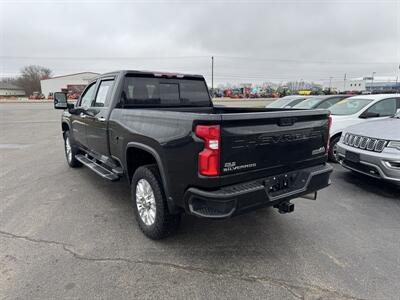 2022 Chevrolet Silverado 2500HD High Country   - Photo 2 - Schoolcraft, MI 49087