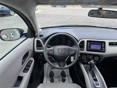 2017 Honda HR-V LX - Photo 18 - Schoolcraft, MI 49087