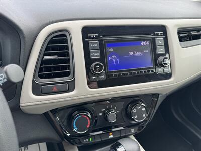 2017 Honda HR-V LX - Photo 14 - Schoolcraft, MI 49087