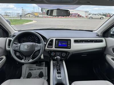 2017 Honda HR-V LX - Photo 17 - Schoolcraft, MI 49087