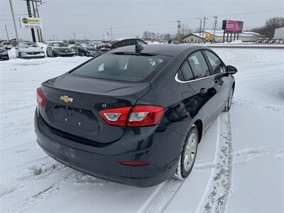 2018 Chevrolet Cruze LT Auto   - Photo 3 - Schoolcraft, MI 49087