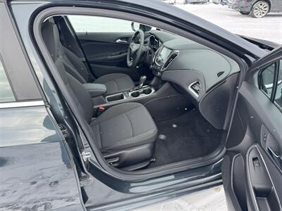 2018 Chevrolet Cruze LT Auto   - Photo 22 - Schoolcraft, MI 49087