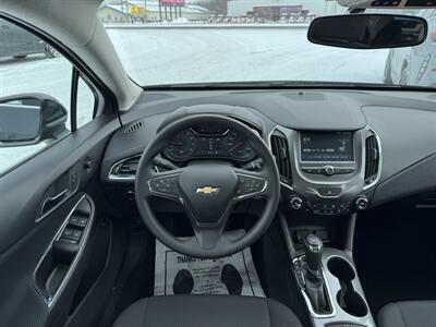 2018 Chevrolet Cruze LT Auto   - Photo 15 - Schoolcraft, MI 49087