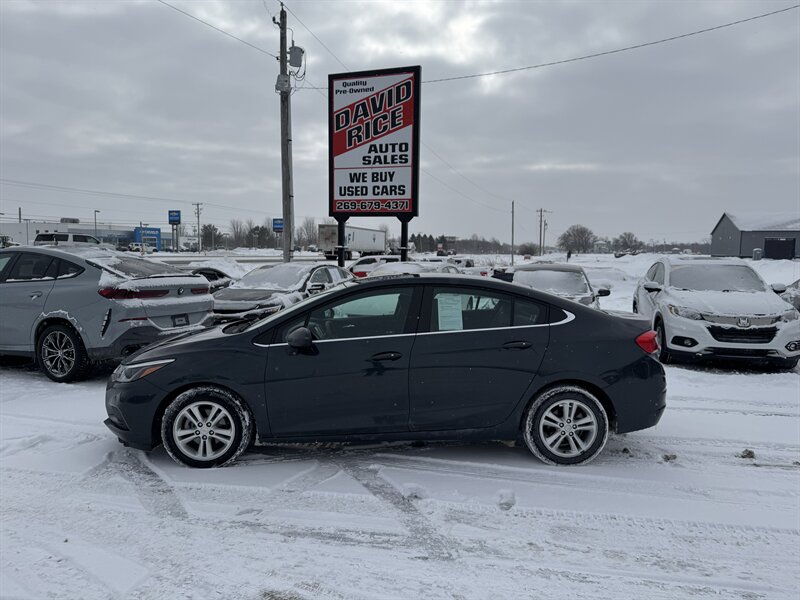2018 Chevrolet Cruze LT Auto   - Photo 1 - Schoolcraft, MI 49087