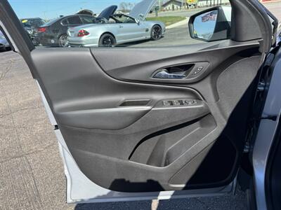 2022 Chevrolet Equinox LT   - Photo 6 - Schoolcraft, MI 49087