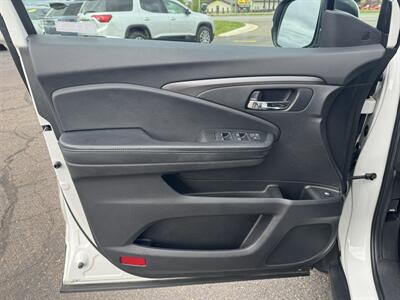 2020 Honda Pilot EX - Photo 6 - Schoolcraft, MI 49087