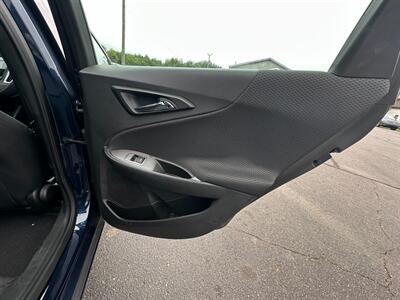 2020 Chevrolet Malibu LT   - Photo 18 - Schoolcraft, MI 49087