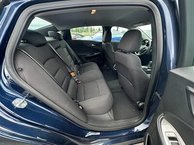 2020 Chevrolet Malibu LT   - Photo 19 - Schoolcraft, MI 49087