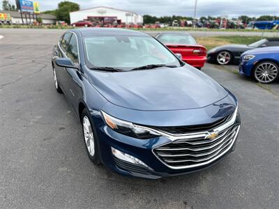 2020 Chevrolet Malibu LT   - Photo 3 - Schoolcraft, MI 49087