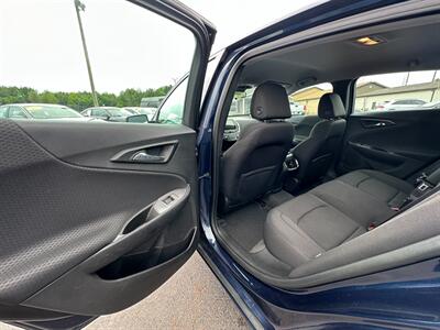 2020 Chevrolet Malibu LT   - Photo 24 - Schoolcraft, MI 49087