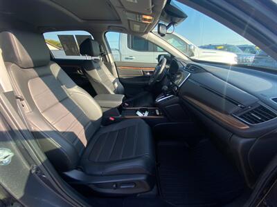 2020 Honda CR-V Touring   - Photo 8 - Schoolcraft, MI 49087