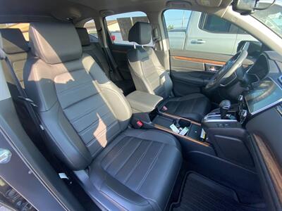 2020 Honda CR-V Touring   - Photo 9 - Schoolcraft, MI 49087