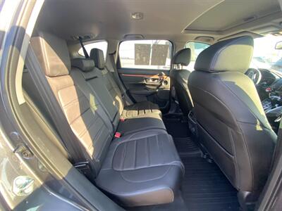 2020 Honda CR-V Touring   - Photo 11 - Schoolcraft, MI 49087
