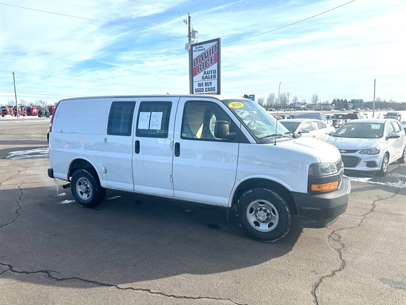 2020 Chevrolet Express 2500 - Photo 1 - Schoolcraft, MI 49087