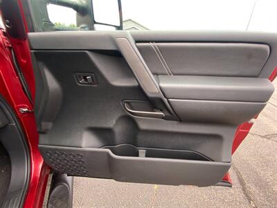 2013 Nissan Titan PRO-4X   - Photo 10 - Schoolcraft, MI 49087