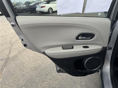 2018 Honda HR-V EX-L w/Navi   - Photo 17 - Schoolcraft, MI 49087