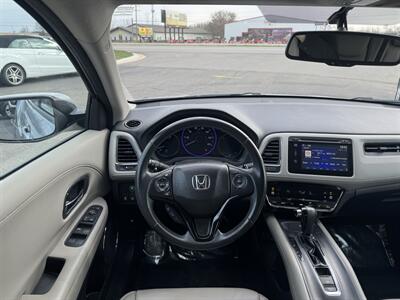 2018 Honda HR-V EX-L w/Navi   - Photo 16 - Schoolcraft, MI 49087