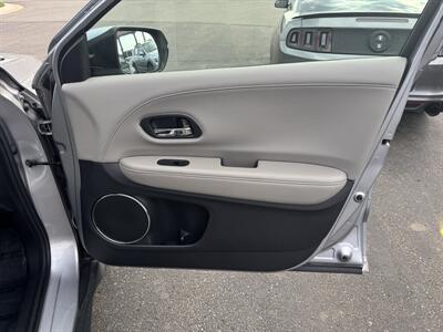2018 Honda HR-V EX-L w/Navi   - Photo 22 - Schoolcraft, MI 49087