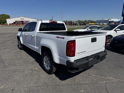 2022 Chevrolet Colorado LT   - Photo 2 - Schoolcraft, MI 49087