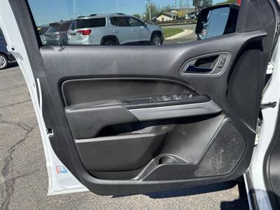 2022 Chevrolet Colorado LT   - Photo 6 - Schoolcraft, MI 49087