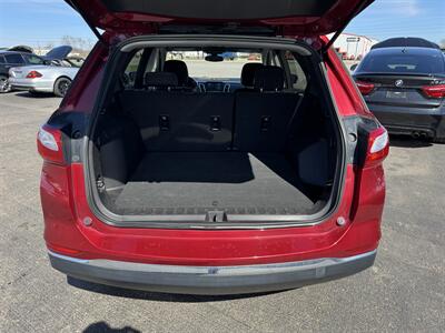 2018 Chevrolet Equinox LT   - Photo 20 - Schoolcraft, MI 49087