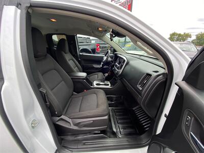 2022 Chevrolet Colorado LT   - Photo 11 - Schoolcraft, MI 49087