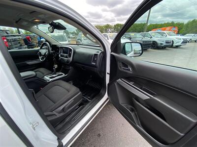 2022 Chevrolet Colorado LT   - Photo 9 - Schoolcraft, MI 49087
