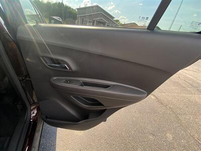 2016 Chevrolet Trax LTZ   - Photo 13 - Schoolcraft, MI 49087