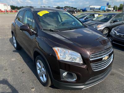 2016 Chevrolet Trax LTZ   - Photo 2 - Schoolcraft, MI 49087