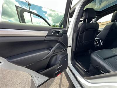 2014 Porsche Cayenne GTS   - Photo 23 - Schoolcraft, MI 49087