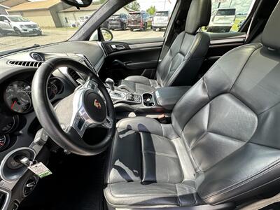2014 Porsche Cayenne GTS   - Photo 12 - Schoolcraft, MI 49087