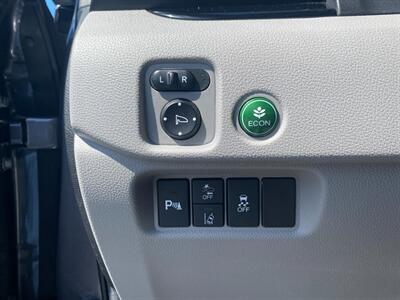 2022 Honda Pilot Touring w/Rear Captains   - Photo 32 - Schoolcraft, MI 49087